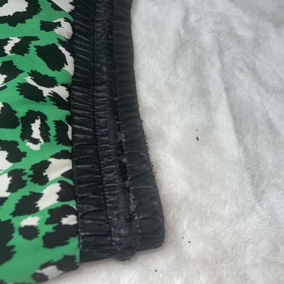 Guess Green Leopard Rhinestone Track Suit Small - Picture 9 of 12